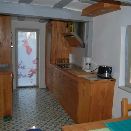 Ancient Frame House * ויסבאדן